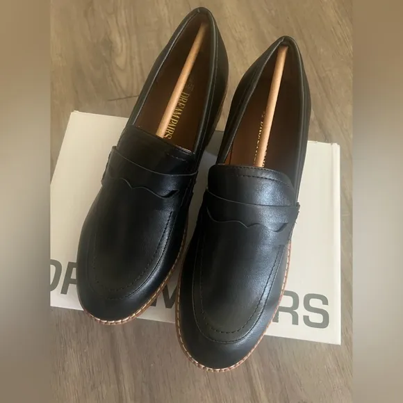 Cute preppy black loafers new with box