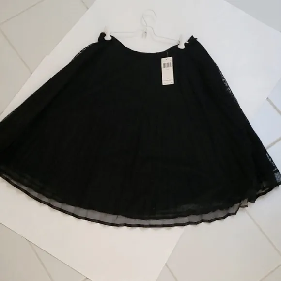 Dana Buchman NWT Black Eyelet Lace Mesh Overlay Skirt