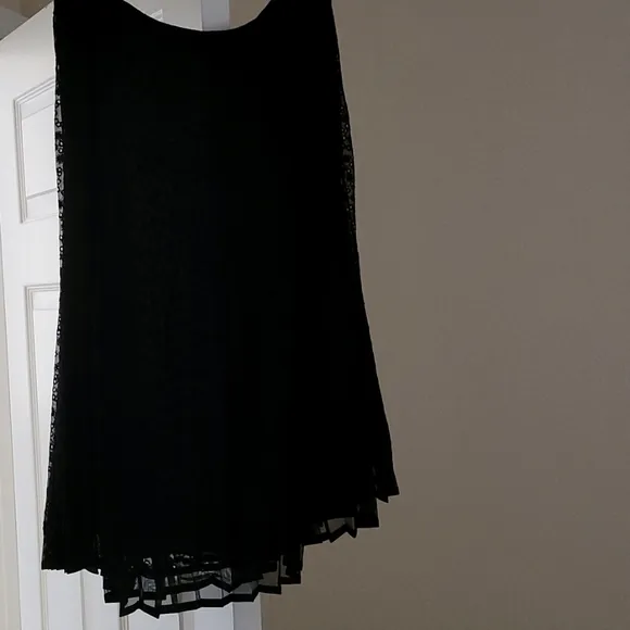 Dana Buchman NWT Black Eyelet Lace Mesh Overlay Skirt