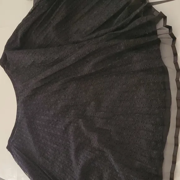 Dana Buchman NWT Black Eyelet Lace Mesh Overlay Skirt