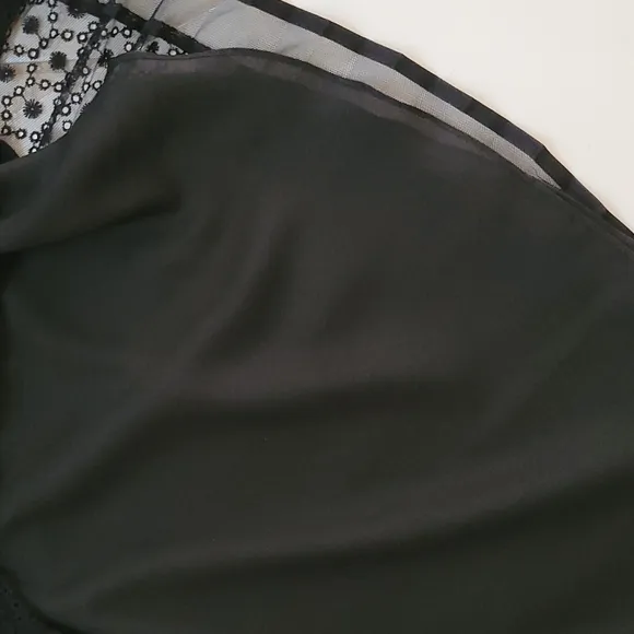 Dana Buchman NWT Black Eyelet Lace Mesh Overlay Skirt