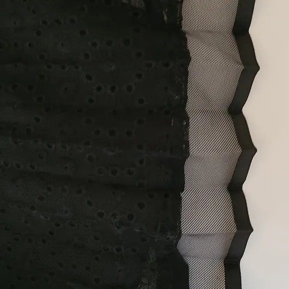 Dana Buchman NWT Black Eyelet Lace Mesh Overlay Skirt