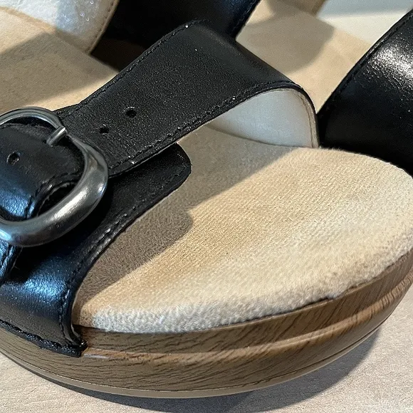 Dansco Sophie Slide Clog Sandals in Black Leather. Size 8.5/39  NWOB