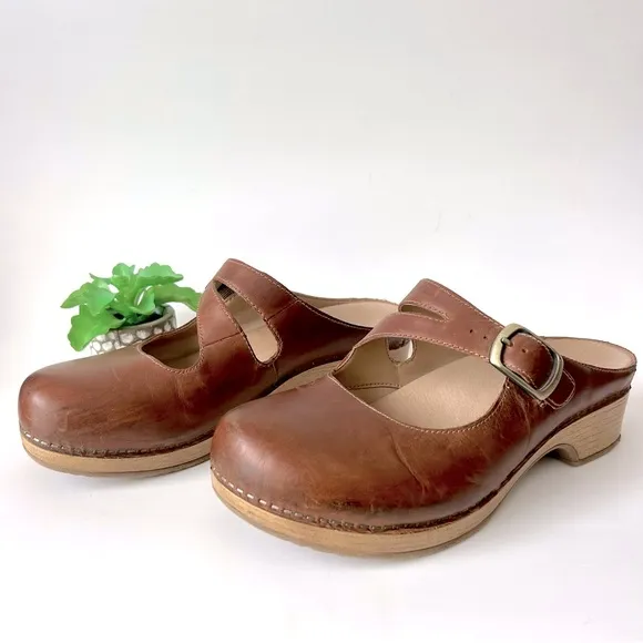 Dansko Britney Brown Tan Oiled Leather Pull Up Mary Jane Clog Mule Size 39