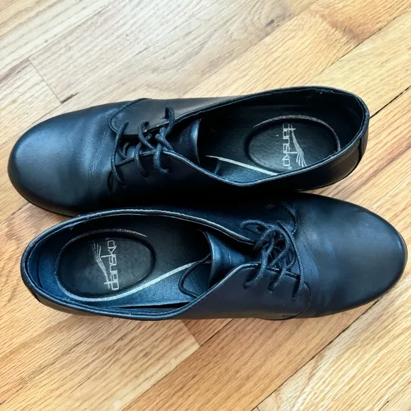 Dansko Olivia lace-up flats loafers oxfords derbies 38 7.5 8 comfort shoes
