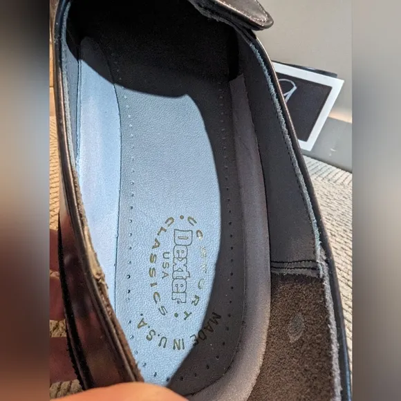 Dexter 10.5 NWOT black leather padded insole comfy tassel loafers