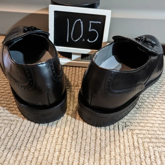 Dexter 10.5 NWOT black leather padded insole comfy tassel loafers