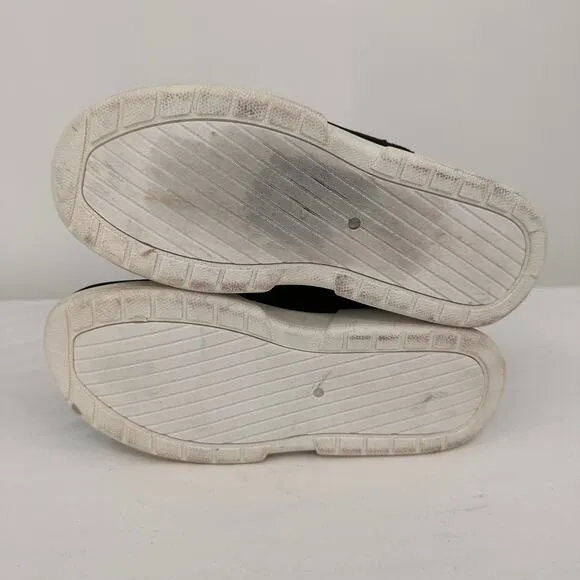 DKNY Girls Maddie Stretch Slip On Sneakers NWOT Size 3