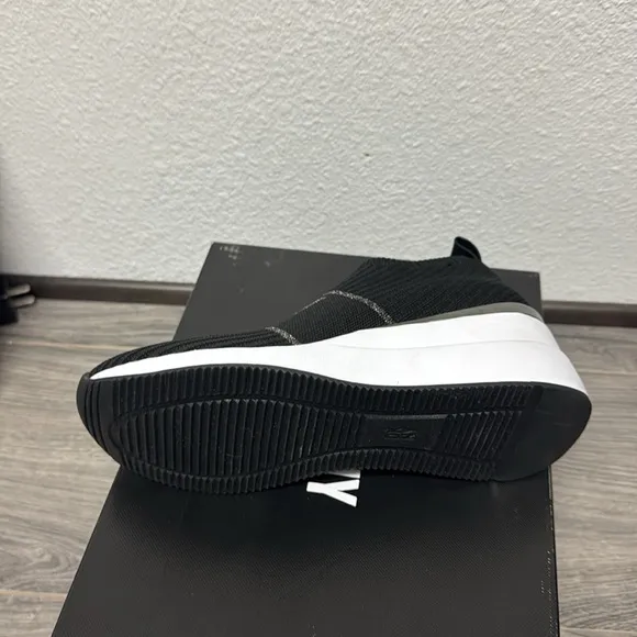 DKNY Women's Athletic Everyday Phebe-Slip on Wedge Sneaker