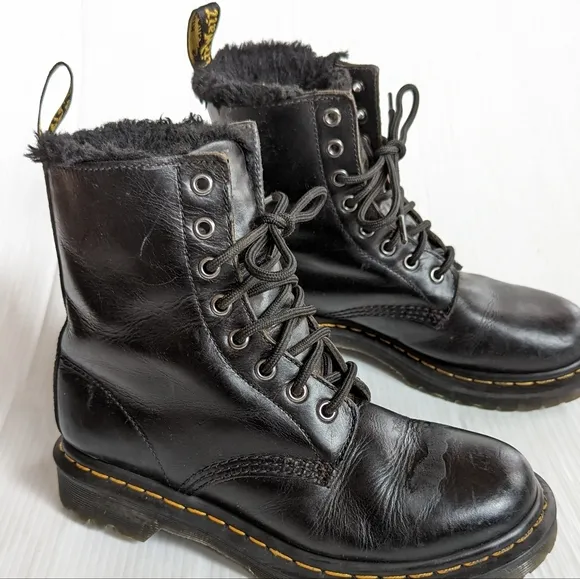 DOC MARTENS 1460 Serena fur lined lace up black leather combat boots