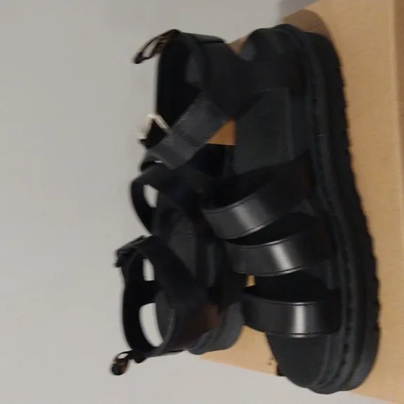 Doc Martens Leather Sandals Size Women 10 Men 8- Blaire Gladiator NWT in box