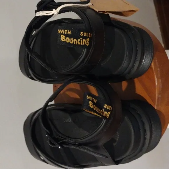 Doc Martens Leather Sandals Size Women 10 Men 8- Blaire Gladiator NWT in box