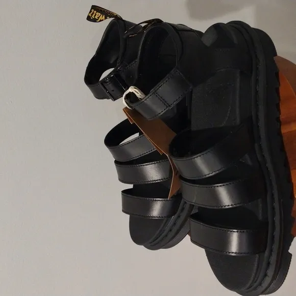 Doc Martens Leather Sandals Size Women 10 Men 8- Blaire Gladiator NWT in box