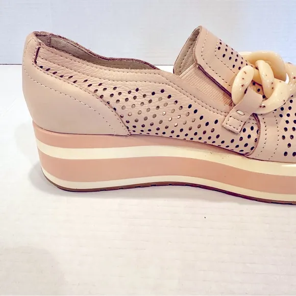 Dolce Vita Jhenee Perf Suede Sneakers Women's 10 Sand Nubuck Slip On Buckle NWT
