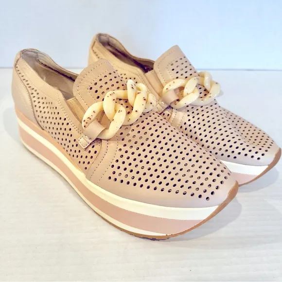 Dolce Vita Jhenee Perf Suede Sneakers Women's 10 Sand Nubuck Slip On Buckle NWT