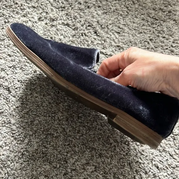 Dolce Vita Navy Blue Velvet Loafers Flats Size 6.5