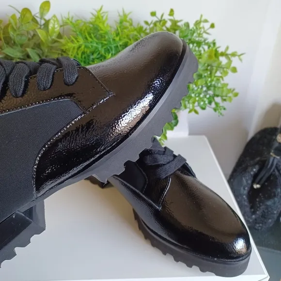 DONALD J. PLINER Lug Sole LaceUp Loafers Eleen NEW