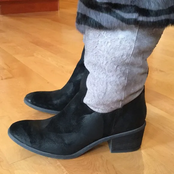 Donald J. Pliner Western Couture Zebra Fur Boots