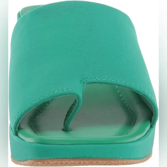 Donald Pliner 8 1/2 Rainey Green Stretchy Slides Slip On Effortless Toe Ring NWT