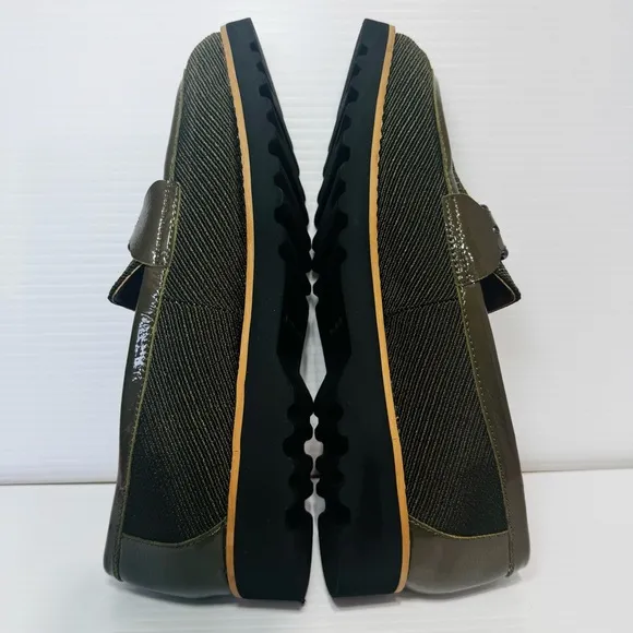 Donald Pliner Clio Olive Green Loafers Size 8 1/2