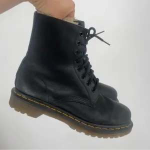 Dr. Doc Martens Serena Lined Womens Size 9 Soft Leather Combat Boots Black