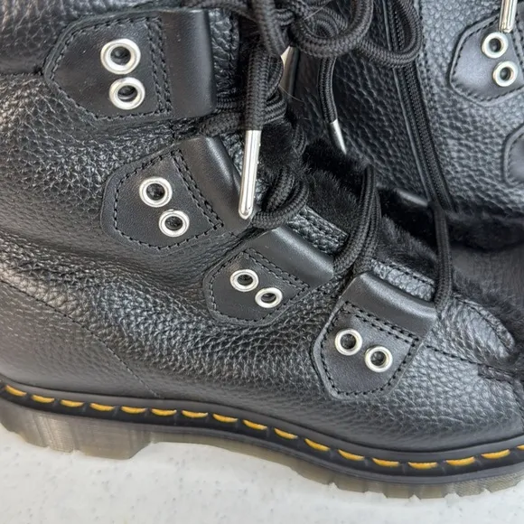 Dr Martens 1460 FAUX FUR LINED LEATHER LACE UP BOOTS Sz 10
