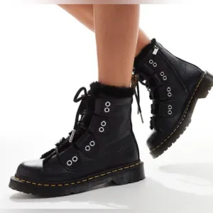 Dr Martens 1460 FAUX FUR LINED LEATHER LACE UP BOOTS Sz 10