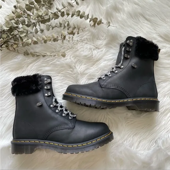 Dr Martens 1460 SERENA COLLAR FAUX FUR LINED LACE UP BOOTS PRICE FIRM