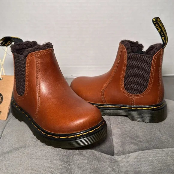 Dr. Martens 2976 Leonore Brown Chelsea Boots Little Kid/Toddler Size 7