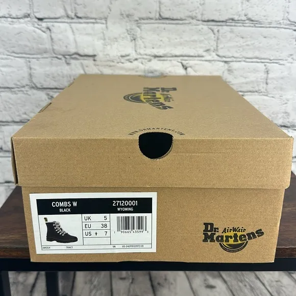 DR. MARTENS “Combs” Leather Fur-Lined High-Top Boots 7M Black LIKE NEW!
