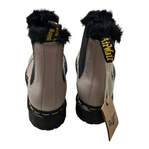 Dr Martens Pale Grey Super Soft Leather Black Fur Lined Chelsea Boots Size 7 New