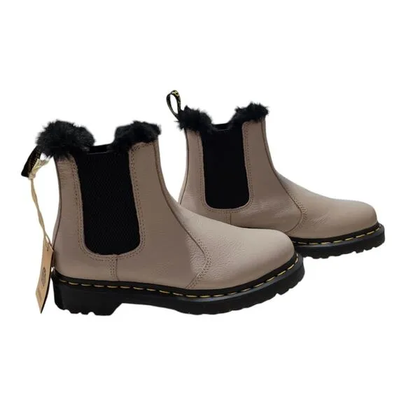 Dr Martens Pale Grey Super Soft Leather Black Fur Lined Chelsea Boots Size 7 New