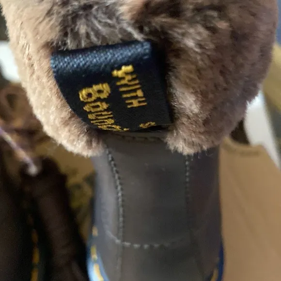Dr Martens Serena Collar boots