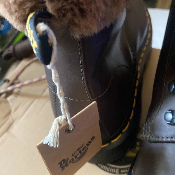 Dr Martens Serena Collar boots