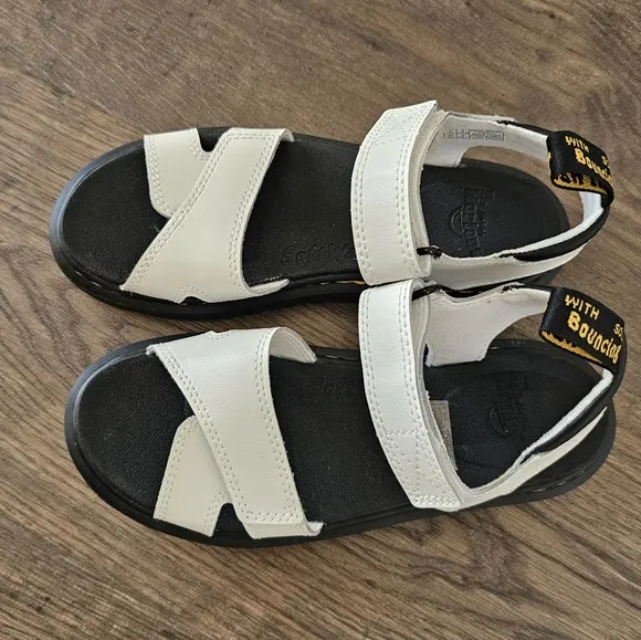 Dr. Martens Vossie Leather Sandals Sz 4