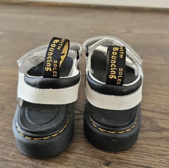Dr. Martens Vossie Leather Sandals Sz 4