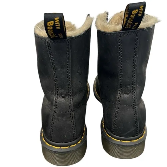 Dr. Martens Women's  Serena Faux Fur Lined Lace Up boots