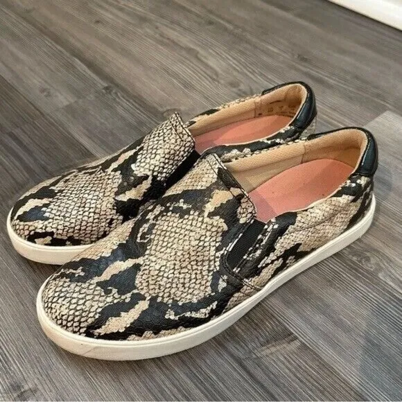 DR. SCHOLL'S Comfort Madison Animal Print Slip On Flats Sneakers Size 8