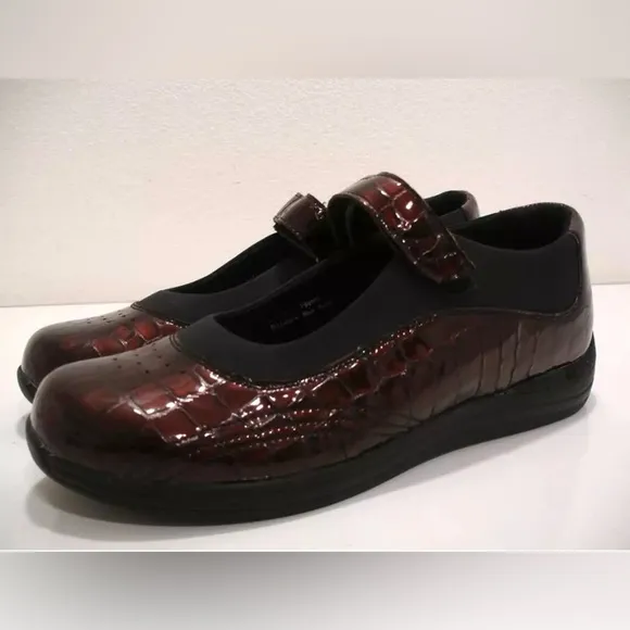 DREW women’s burgundy rose croc embossed slip resistant Mary Jane shoes