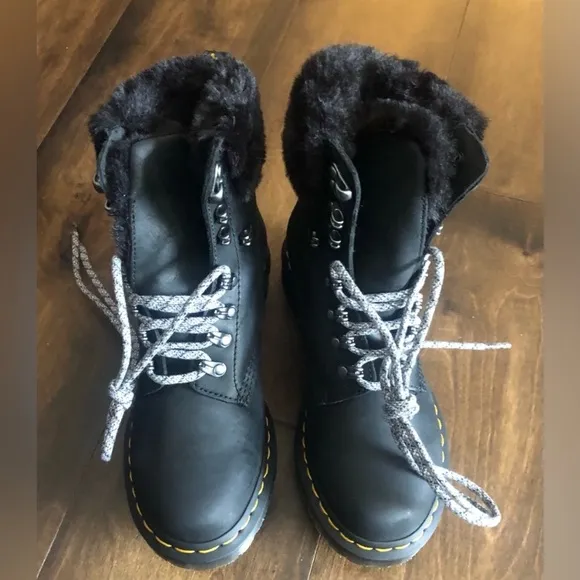 Dr.Martens 1460 SERENA COLLAR FAUX FUR LINED ANKLE BOOTS