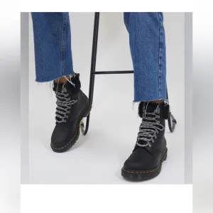 Dr.Martens 1460 SERENA COLLAR FAUX FUR LINED ANKLE BOOTS