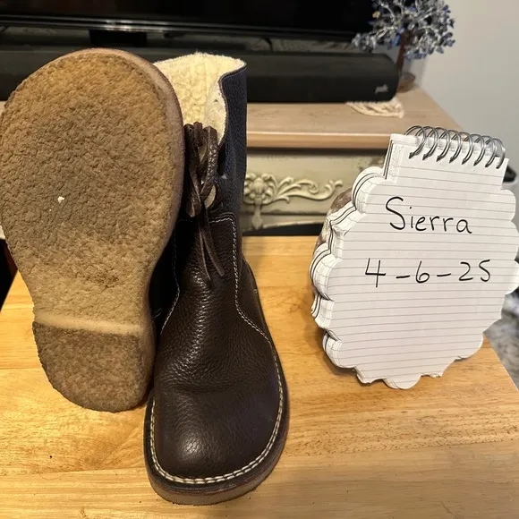 Duckfeet Arhus Stone Color Size 39. Almost new condition