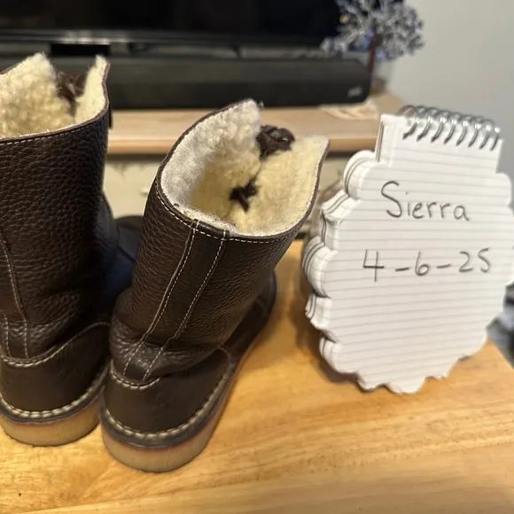 Duckfeet Arhus Stone Color Size 39. Almost new condition