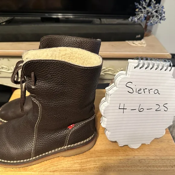 Duckfeet Arhus Stone Color Size 39. Almost new condition