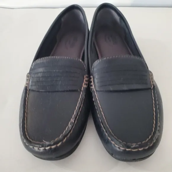 EASTLAND 9M Black Leather Annette Loafer Flat Slip On Comfort Sole Office Preppy