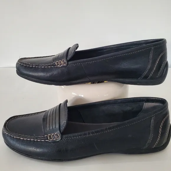 EASTLAND 9M Black Leather Annette Loafer Flat Slip On Comfort Sole Office Preppy