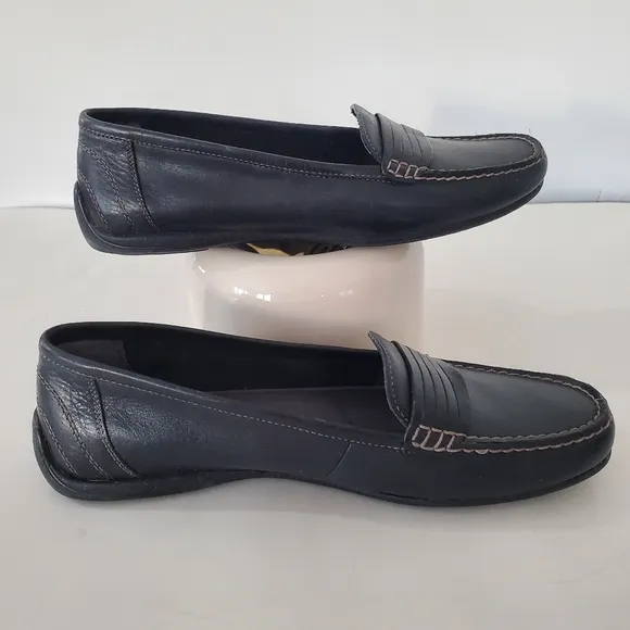 EASTLAND 9M Black Leather Annette Loafer Flat Slip On Comfort Sole Office Preppy