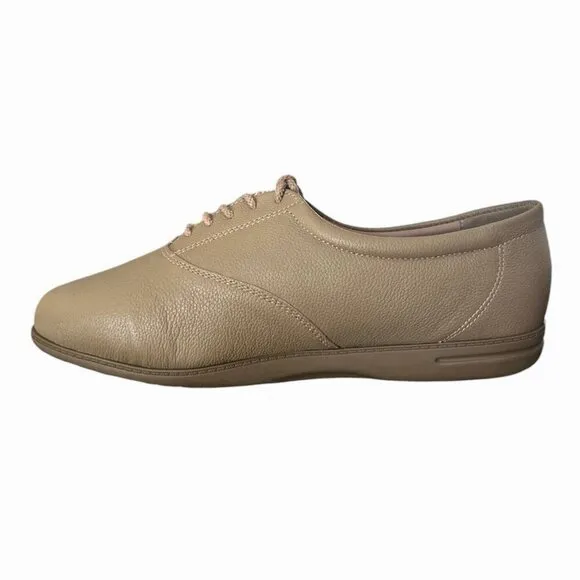 Easy Spirit MOTION Women's Casual Oxfords Flats Lace Up Loafers Size 8.5W