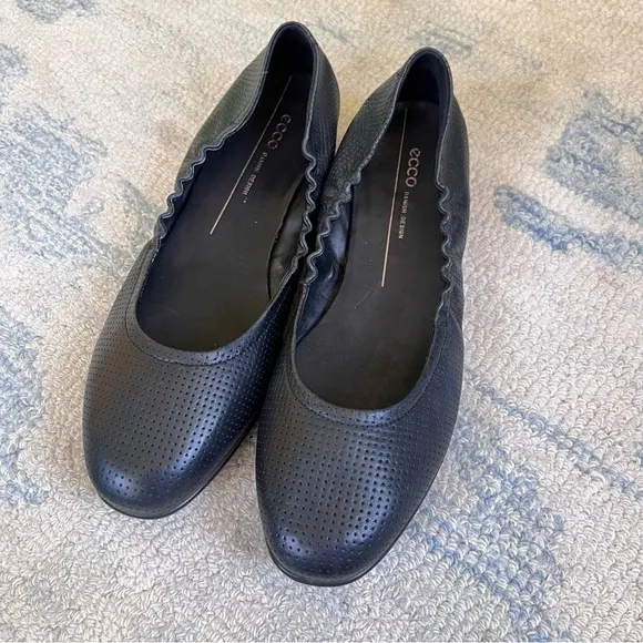 Ecco Incise Enchant Ballet flats black size 11