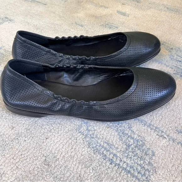 Ecco Incise Enchant Ballet flats black size 11